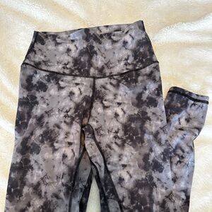 Patterned leggings